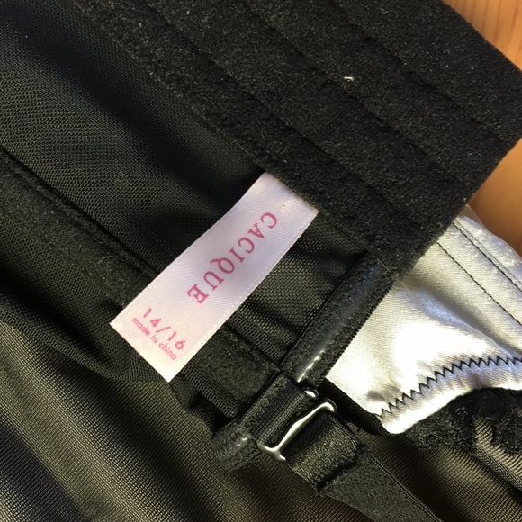 Silver satin and black lace corset - Picture 4 of 6